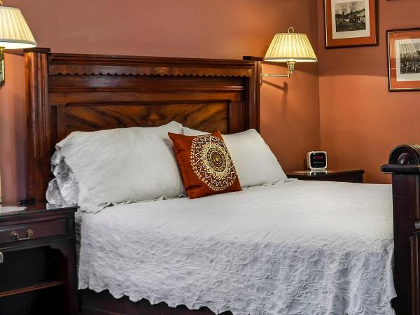 Rose Manor Bed & Breakfast : photo 1 de la chambre chambre lit queen-size 