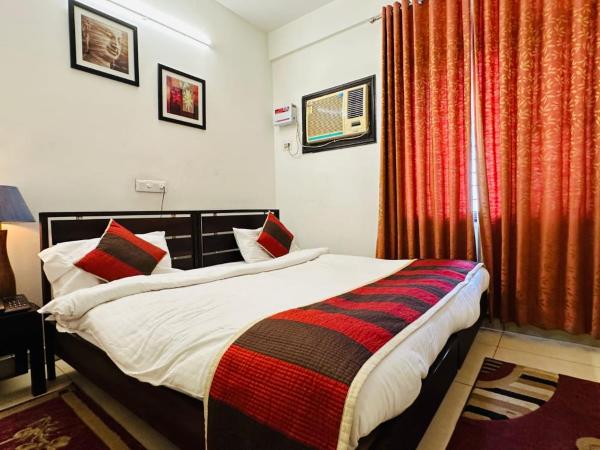 Hotel Hari Villa : photo 3 de la chambre chambre double ou lits jumeaux avec salle de bains