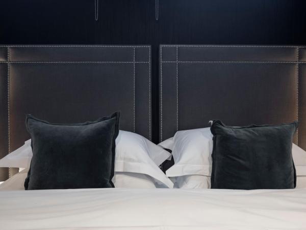 No 14 Verbier : photo 7 de la chambre chambre double avec salle de bains privative