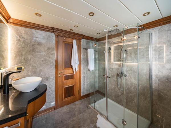 Yacht iRama Cannes : photo 9 de la chambre mobile home