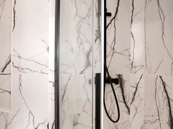 Trocadero & Eiffel Tower : photo 9 de la chambre appartement supérieur - vue sur ville