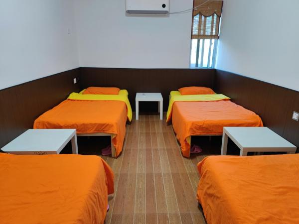 Suzhou Blue Gate Youth Hostel : photo 1 de la chambre chambre quadruple avec salle de bains commune