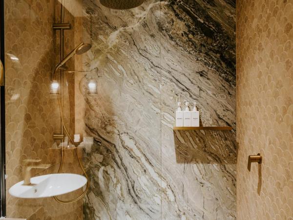 The Motley Hotel : photo 2 de la chambre textured room