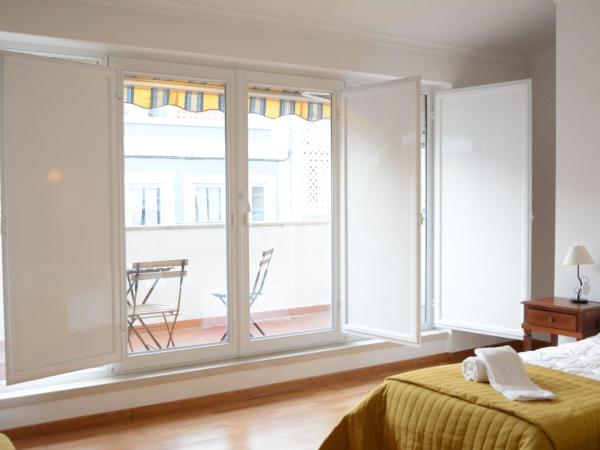 Fado Bed & Breakfast - Santos : photo 5 de la chambre chambre double standard avec balcon 