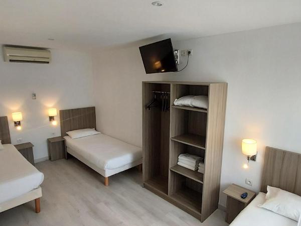 Brit Hotel Confort Manosque Cadarache : photo 8 de la chambre chambre familiale