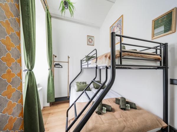 Bloom by Home1 : photo 4 de la chambre chambre quadruple avec salle de bains commune