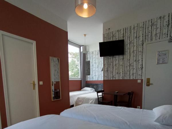 Caulaincourt Montmartre by Hiphophostels : photo 1 de la chambre chambre quadruple avec salle de bains privative