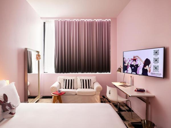 Mama Shelter Bordeaux Centre : photo 6 de la chambre grande chambre double - maman