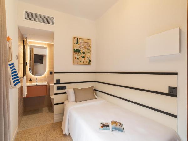 Hotel Robson : photo 2 de la chambre chambre simple avec terrasse