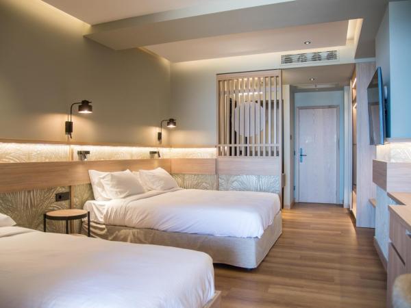 SENSEANA Sea Side Resort & Aquadventure : photo 7 de la chambre petite suite sea view with outdoor hot tub