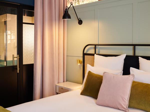 Square Lodge Hotel La Roche sur Yon - Handwritten Collection : photo 1 de la chambre chambre double classique