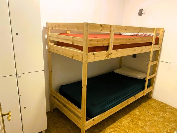 Alberg Els Andes : photo 2 de la chambre petite chambre lits jumeaux