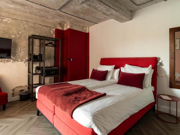 Bed, Bites & Business Hotel Rotterdam : photo 1 de la chambre chambre double deluxe avec balcon