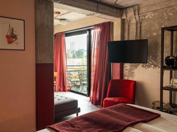 Bed, Bites & Business Hotel Rotterdam : photo 3 de la chambre chambre double deluxe avec balcon