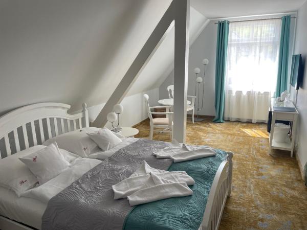 Willa 4 Pory Roku & Uznam : photo 2 de la chambre chambre double