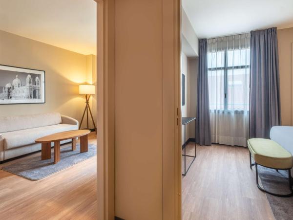 Radisson Blu Hotel Marseille Vieux Port : photo 2 de la chambre suite junior