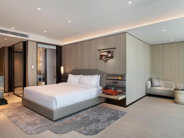 Hilton Kathmandu : photo 7 de la chambre luxueuse chambre king avec balcon