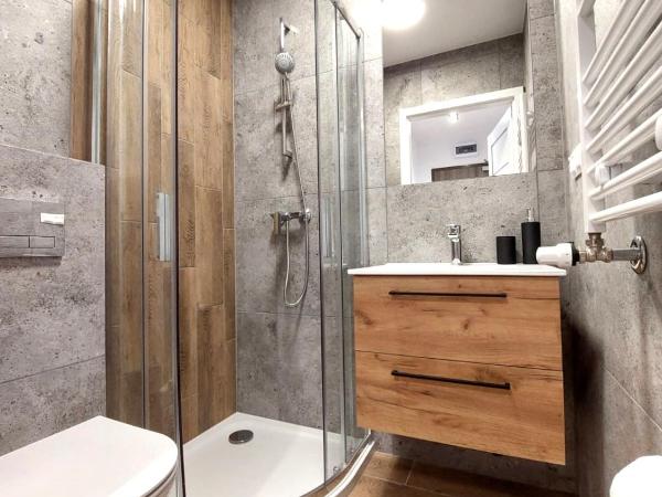 Royal Smart Apartments Cracow : photo 2 de la chambre chambre double avec balcon