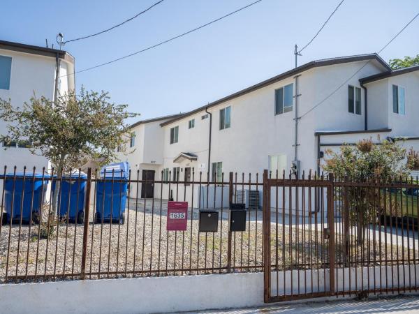 California Castle - Fashion District - DTLA - Flexible : photo 9 de la chambre lit simple dans dortoir de 4 lits