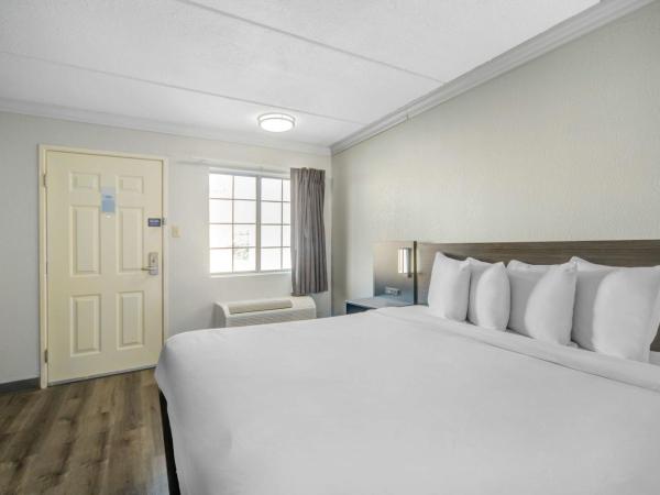 Motel 6 San Antonio, TX I-35 North Corridor : photo 3 de la chambre chambre lit king-size - non-fumeurs