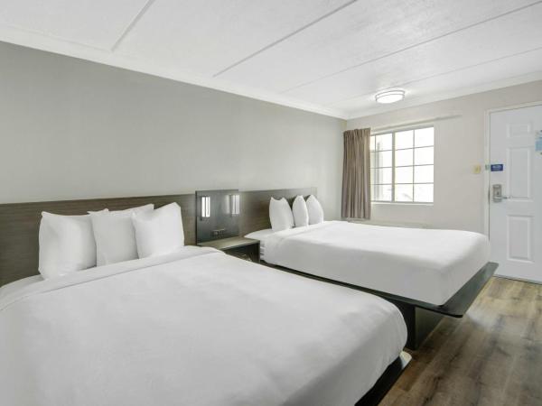 Motel 6 San Antonio, TX I-35 North Corridor : photo 2 de la chambre chambre 2 lits queen-size - non-fumeurs