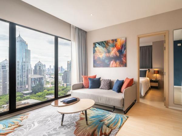 Sindhorn Midtown Hotel Bangkok, Vignette Collection, an IHG Hotel : photo 1 de la chambre suite sky 1 chambre lit king-size