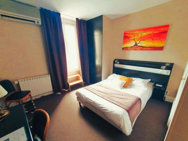 Logis Hotel des Bourbons : photo 4 de la chambre chambre double confort