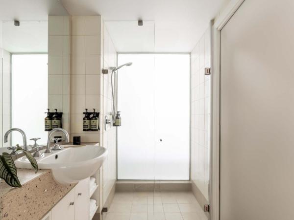 Peppers Beach Club & Spa : photo 1 de la chambre suite 2 chambres avec baignoire spa et 2 salles de bains