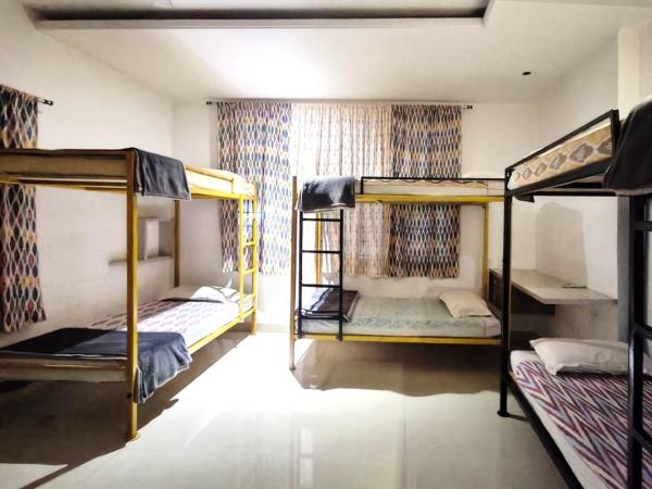 Shepherd Stories - Community stay for Social Entrepreneurs : photo 1 de la chambre lit dans dortoir mixte de 6 lits