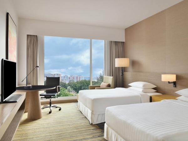 Courtyard by Marriott Bengaluru Outer Ring Road : photo 1 de la chambre chambre avec 2 lits simples ou lits jumeaux - vue sur ville