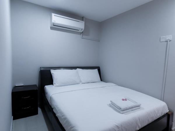 Aayu Muntri : photo 1 de la chambre chambre double avec salle de bains privative