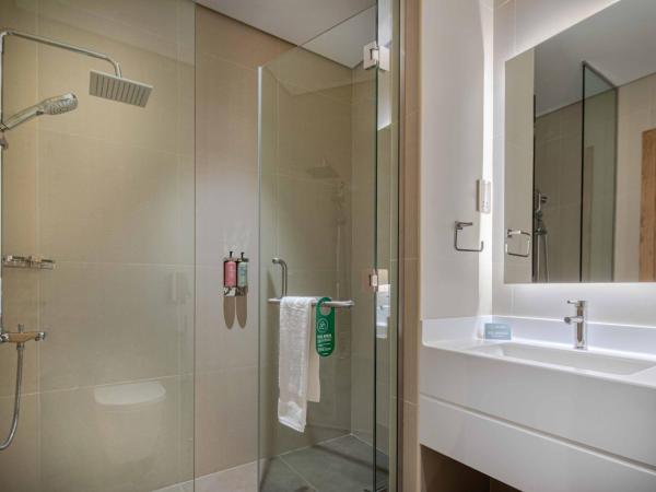 Rove JBR : photo 3 de la chambre rover room - free access to cove beach club