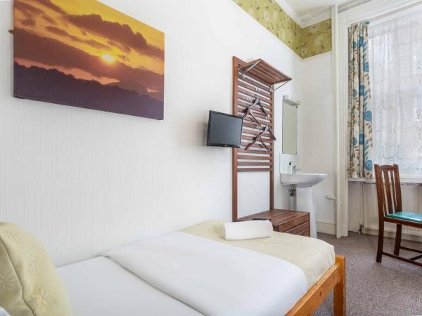 St Athans Hotel : photo 5 de la chambre chambre simple avec salle de bains commune