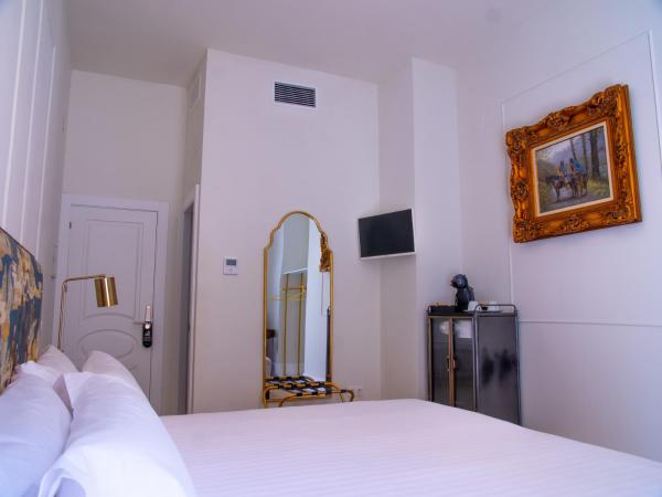 Pries Homes La Casa Azul : photo 2 de la chambre chambre lit queen-size avec balcon