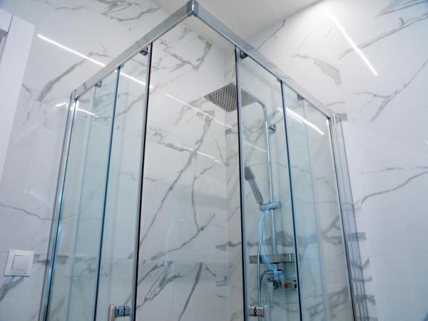 Pries Homes La Casa Azul : photo 7 de la chambre chambre lit queen-size avec balcon