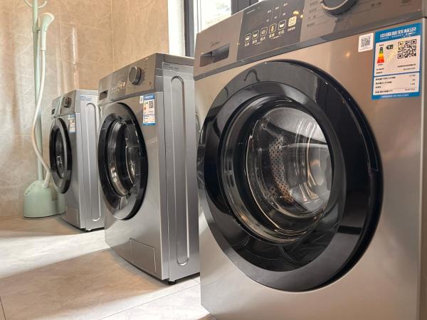 Dayin International Youth Hostel - Shanghai Railway Station & Jing'an Branch : photo 8 de la chambre bed in 4-bed female dormitory room - shared bathroom 