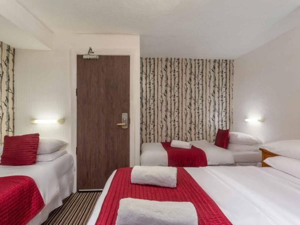 St Athans Hotel : photo 3 de la chambre chambre quadruple avec salle de bains commune