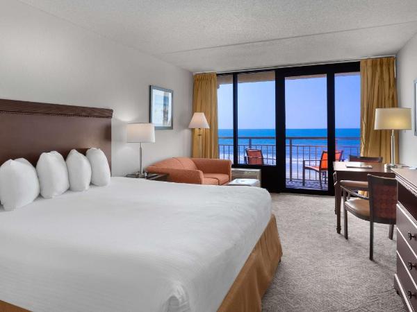 Best Western Ocean Sands Beach Resort : photo 2 de la chambre suite lit king-size - vue sur océan