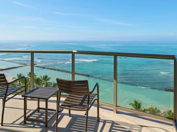Aston Waikiki Circle Hotel : photo 1 de la chambre chambre deluxe - vue sur océan
