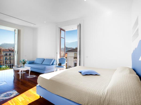 La Casa dell'Orologio - MAIN SQUARE : photo 4 de la chambre chambre double deluxe avec balcon