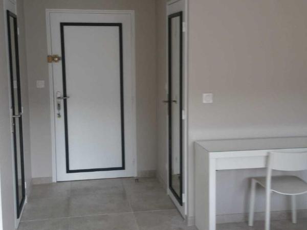 Appart' Hôtel Fauriel Saint Etienne avec parking : photo 4 de la chambre appartement 1 chambre avec balcon