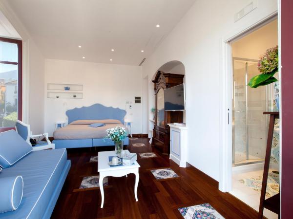 La Casa dell'Orologio - MAIN SQUARE : photo 5 de la chambre chambre double deluxe avec balcon