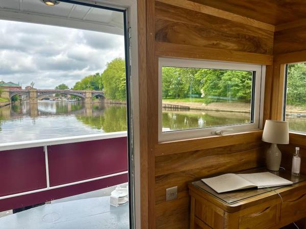 Unique Houseboat Experience I Central City Break : photo 10 de la chambre maison de vacances 3 chambres 