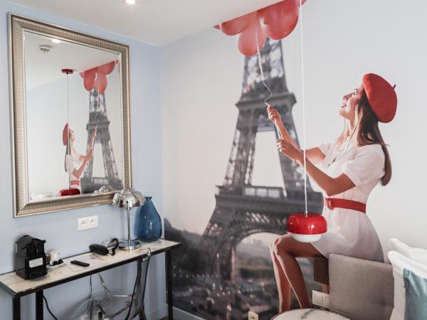 Le Glam's Hotel : photo 2 de la chambre chambre double ou lits jumeaux