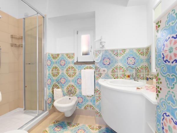 La Casa dell'Orologio - MAIN SQUARE : photo 5 de la chambre chambre double ou lits jumeaux supérieure avec terrasse