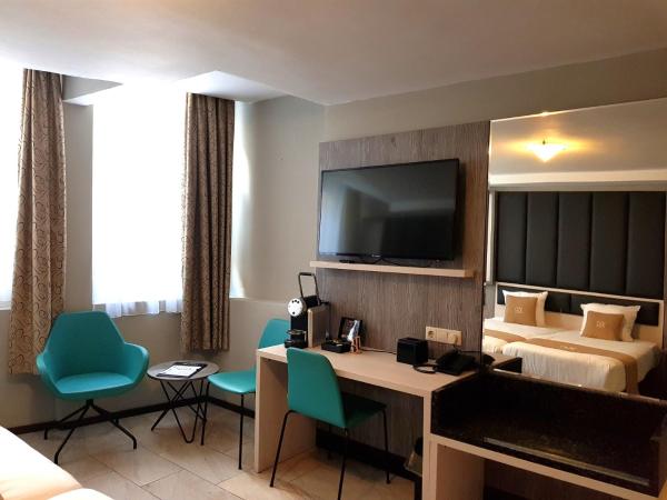 XO Hotels City Centre : photo 4 de la chambre chambre triple - sous-sol