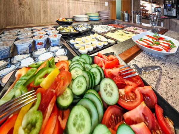 Hotel Imos : photo 6 de la chambre chambre lits jumeaux