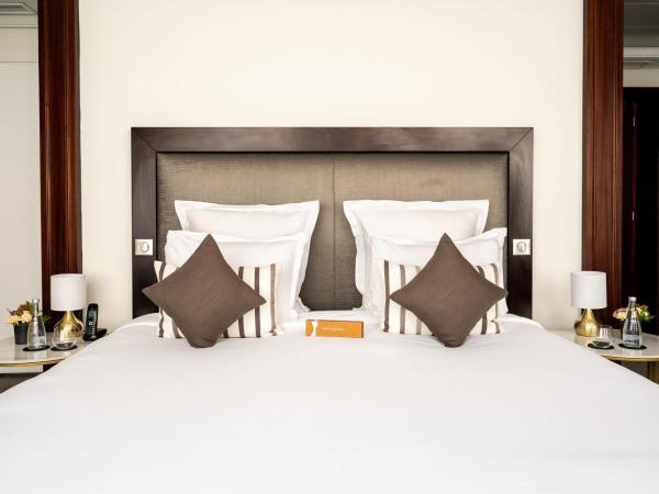 Hôtel Pont Royal Paris : photo 2 de la chambre suite junior signature