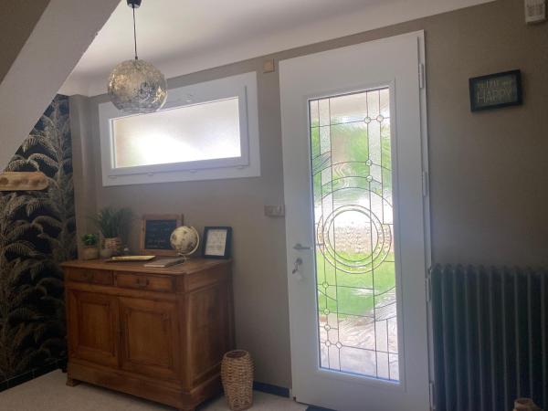 La Pause Cadurcienne, table et chambre d'hôtes : photo 9 de la chambre chambre lit king-size - vue sur jardin