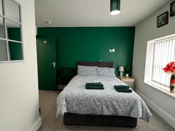 UR PLACE : photo 2 de la chambre chambre double avec salle de bains privative